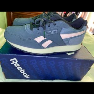 Reebok Classic Harman Running Shoes (blue & pink)